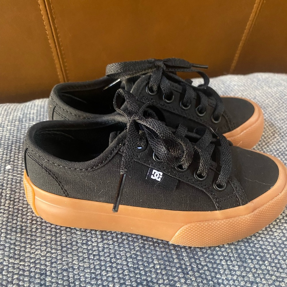 DC Shoes Manual V le size 11